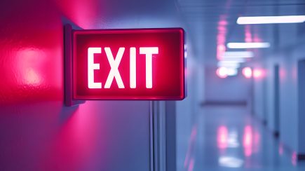 L'Importance de l'Éclairage de Secours dans les Bureaux : Assurer la Sécurité et la Productivité